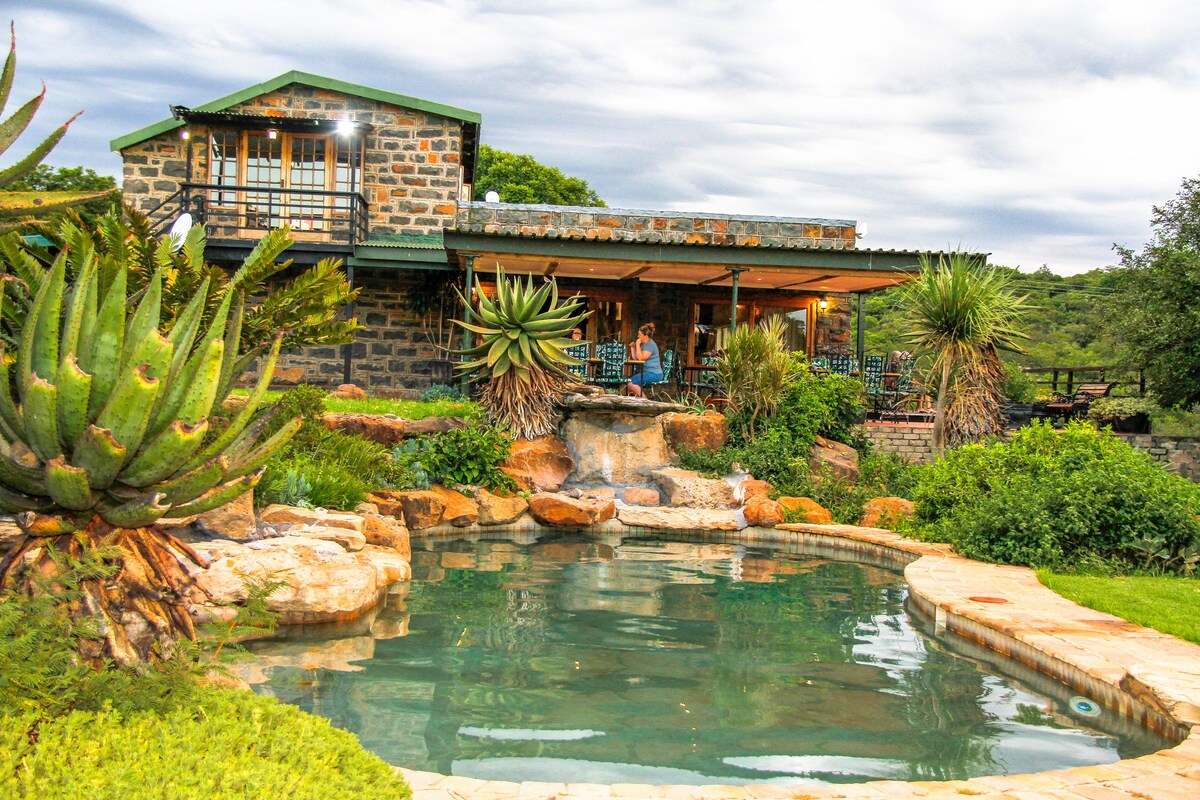 Acacia Cottage at Spionkop Lodge