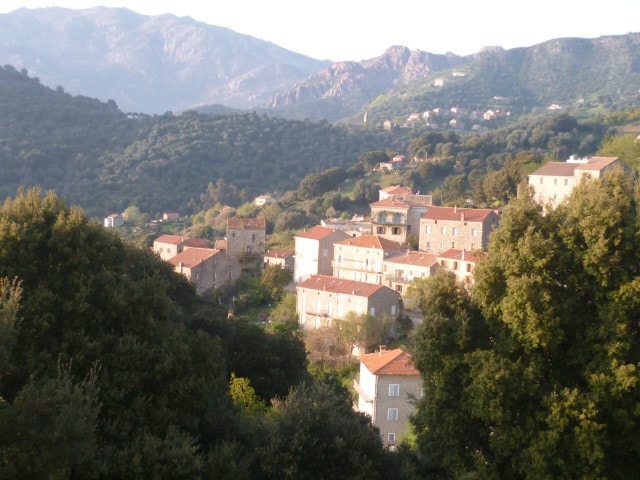 Maison vue mer et montagne