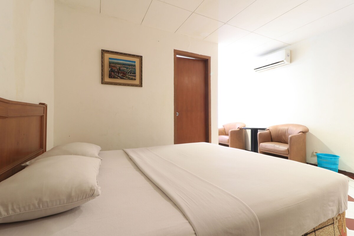 Cozy Standard Double Room @Hotel Prapancha Jakarta