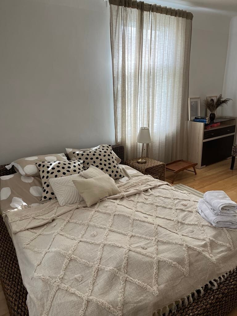 Serene, light & cozy apartment
