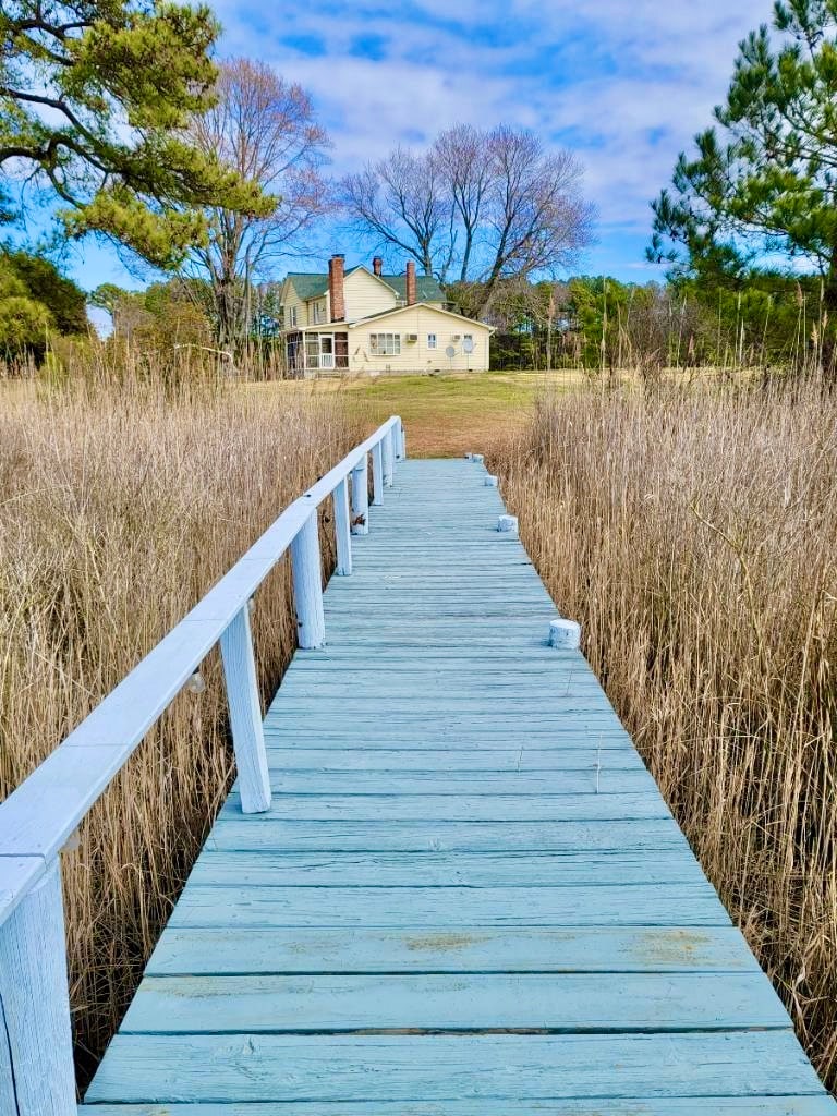 Renovated Waterfront Farmhouse