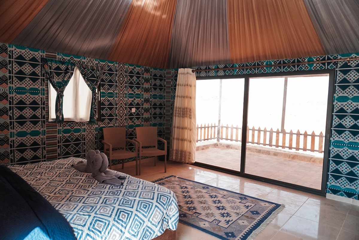 Wadi Rum Tent with 1 King Bed l Breakfast included