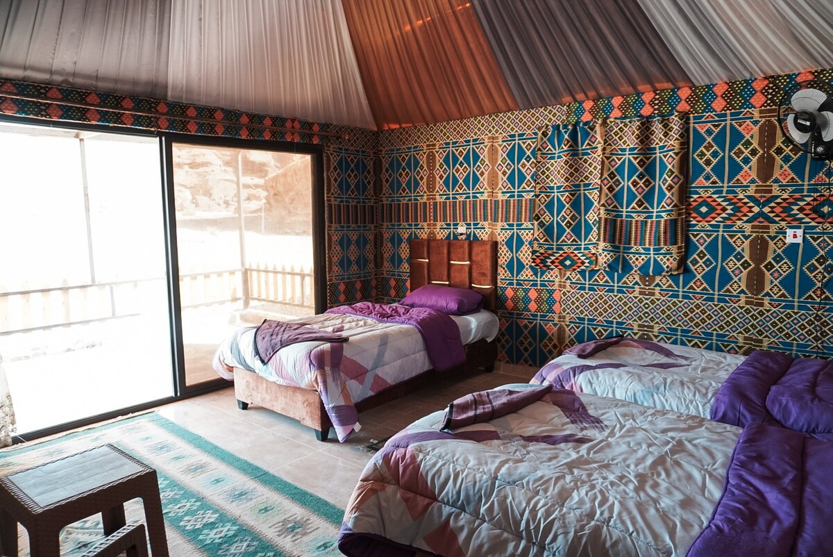 Wadi Rum Tent l 3 Twin Beds l Breakfast included