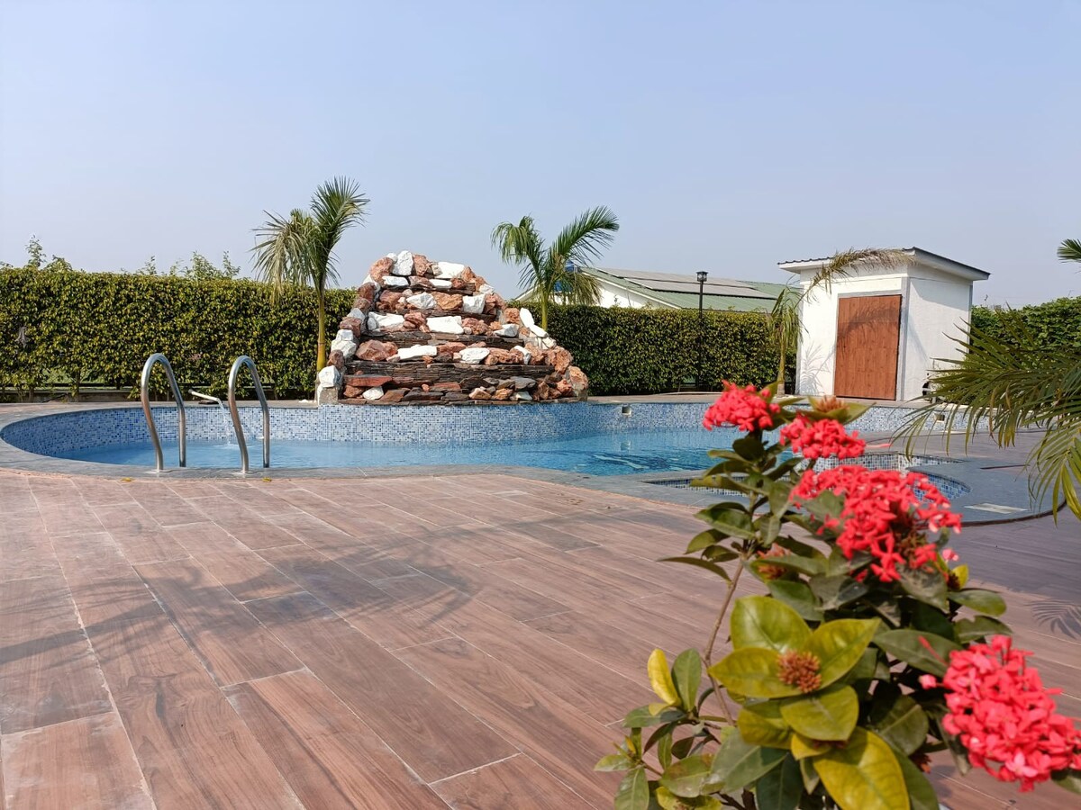 Farm 1502 | Pool | Events | Wedding | Noida