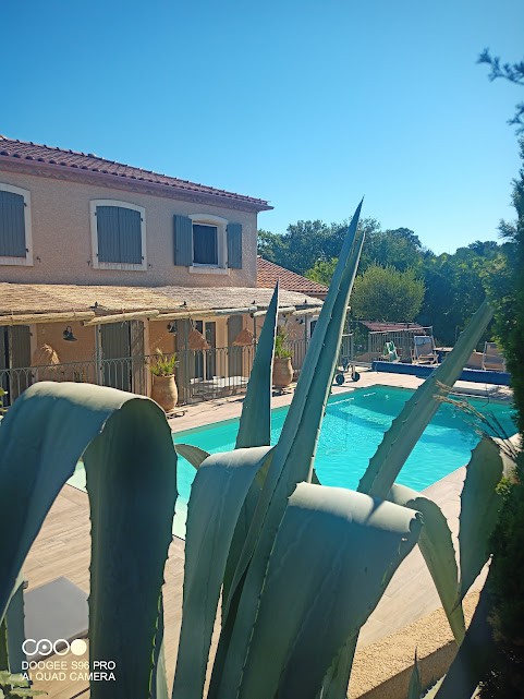 Villa avec piscine privée, calme