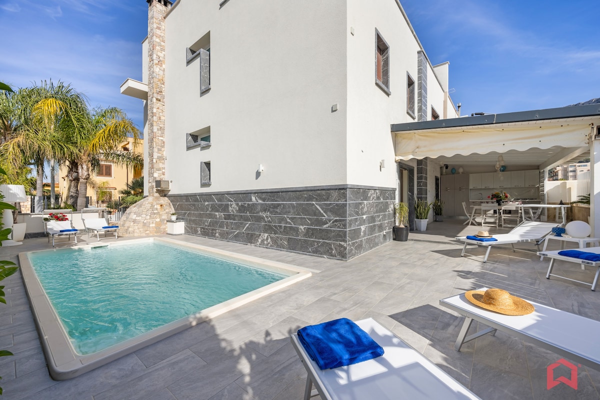 Deliziosa Villetta con piscina privata