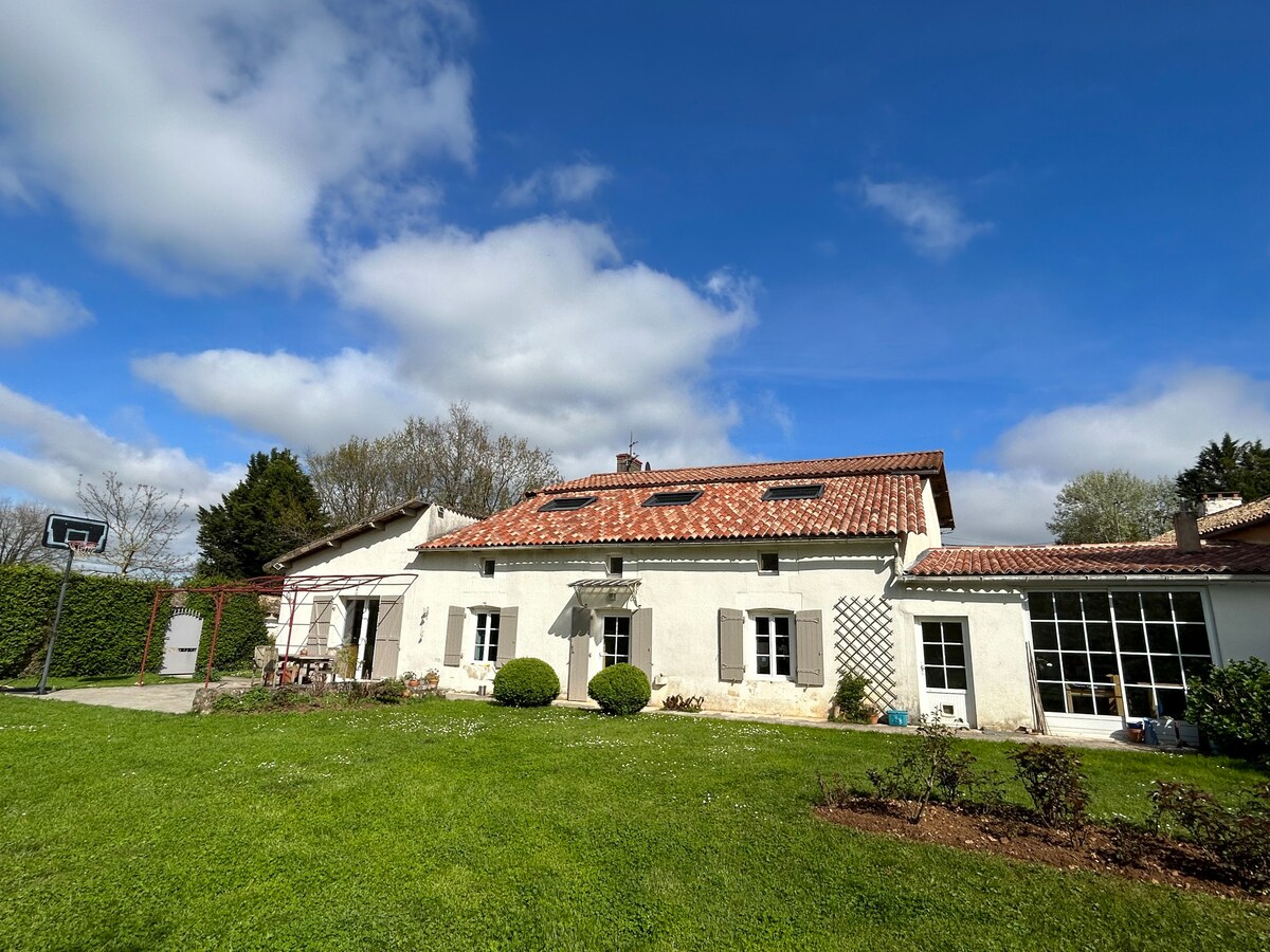 Magnifique maison à la campagne avec piscine