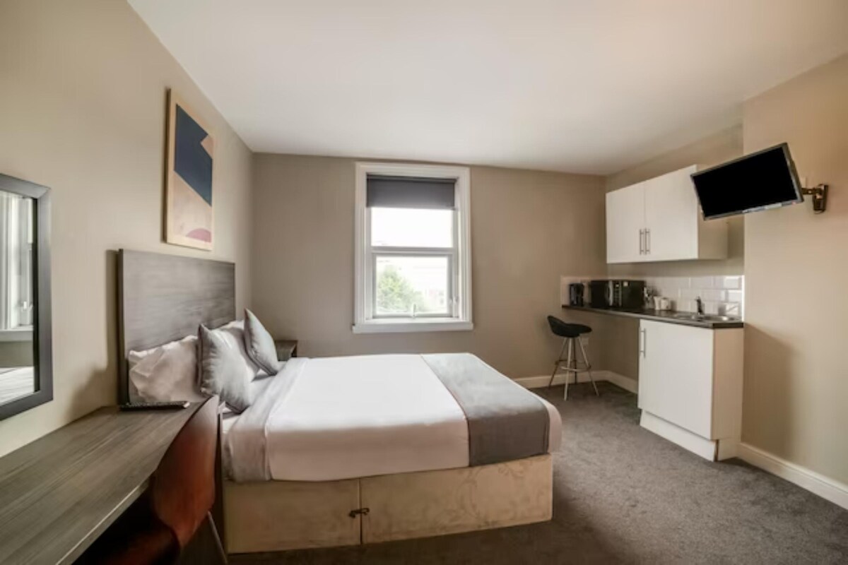 Tequila and Dunlin Rooms Deluxe Double Room