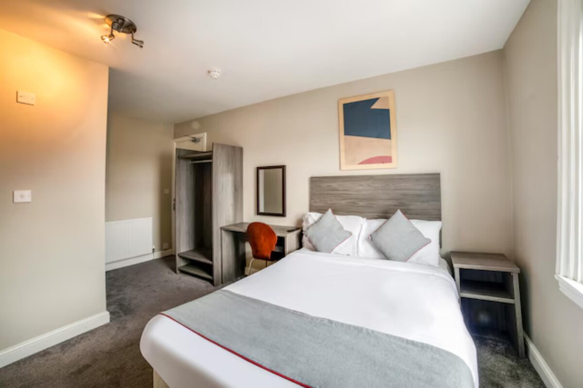 Tequila and Dunlin Rooms Deluxe Double Room