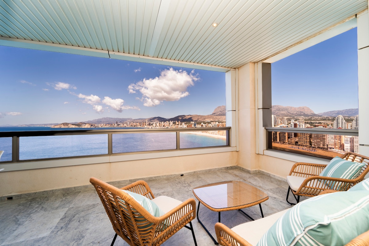 Luxury Apartment with Stunning Seaview in Benidorm