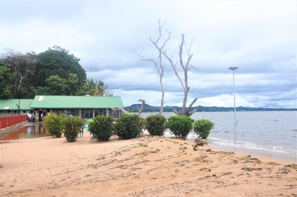 tembo beach hotel