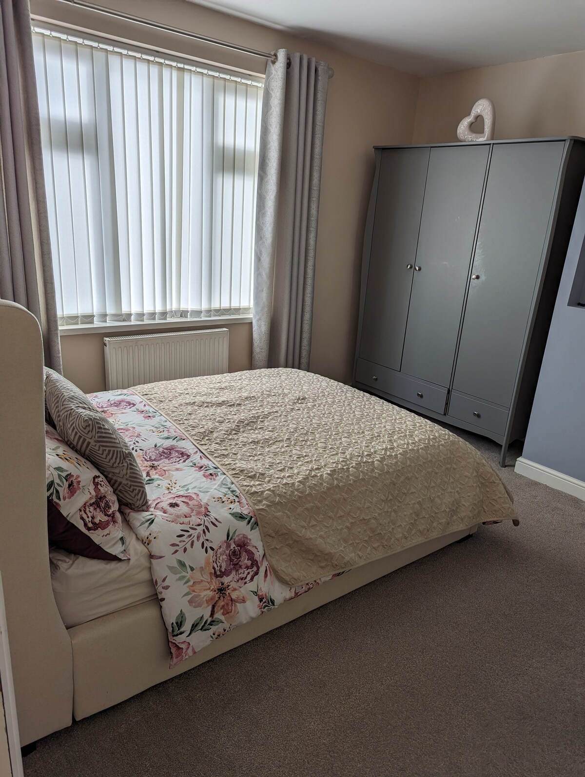 Beautiful cosy room in Carlton, Nottingham