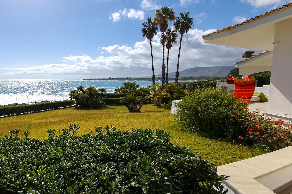 Casa Cambria, villetta sul mare