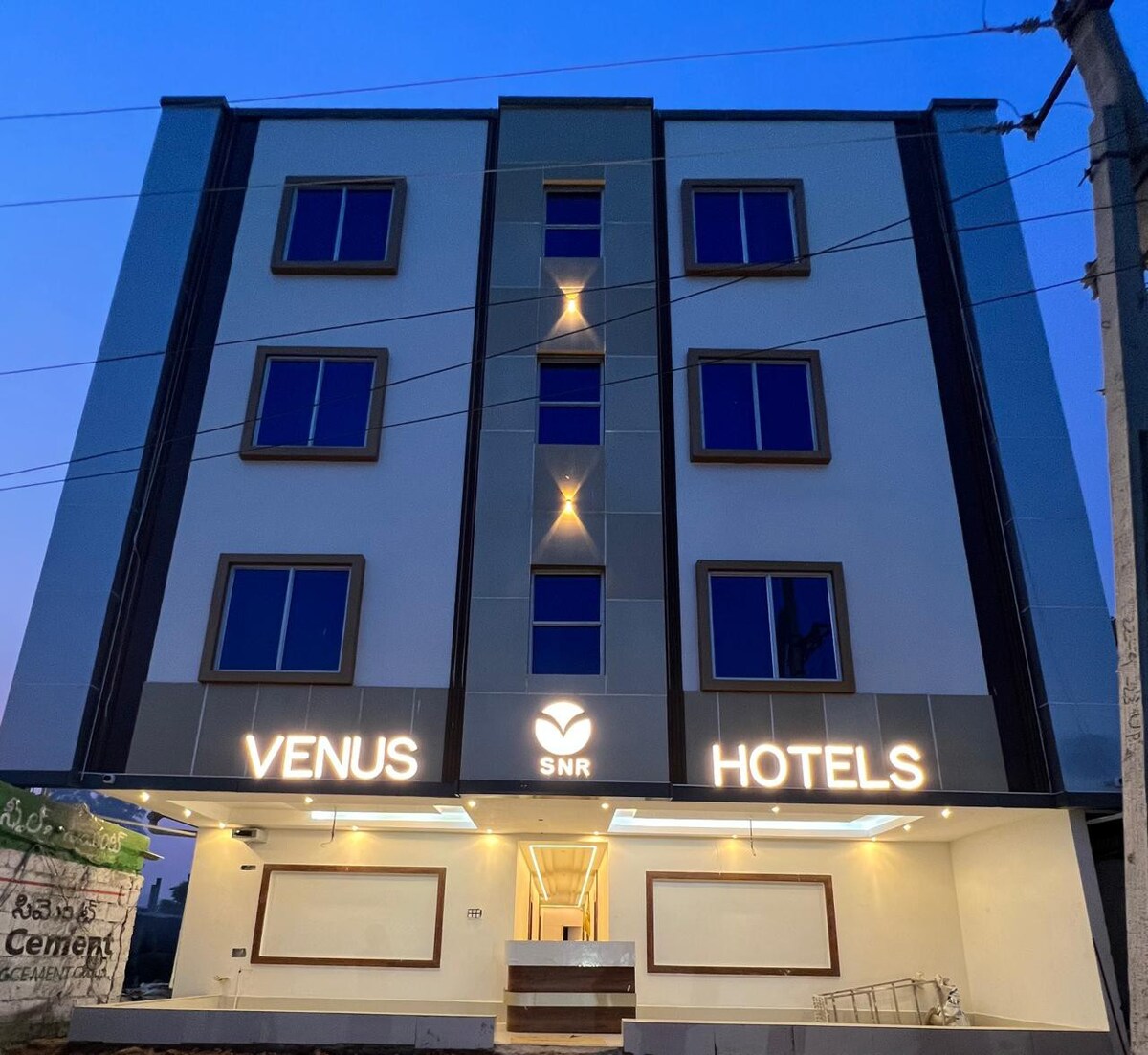 SNR VENUS hotels