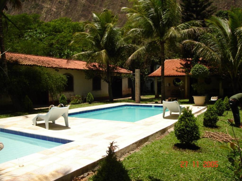 6 bedrooms 2 swimming pools wi-fi air conditioning