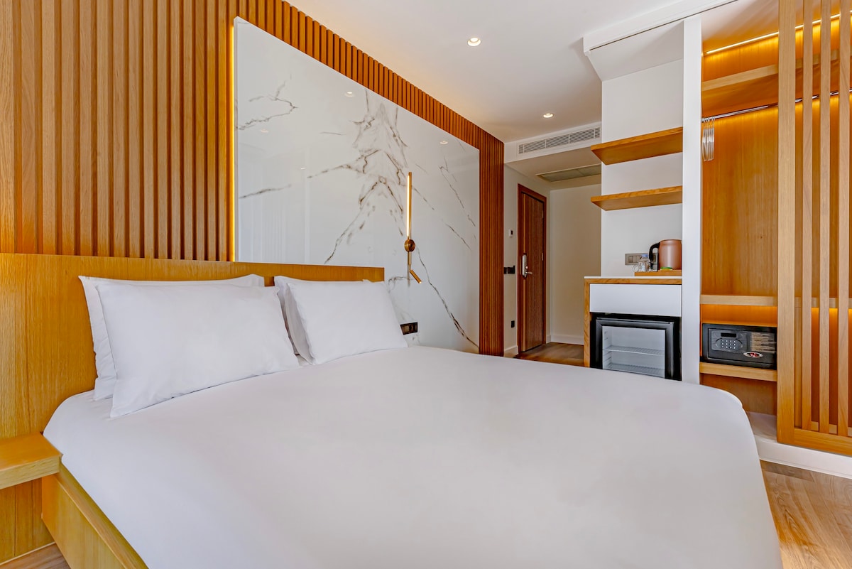 Dulcet Hotel-Luxury economy room