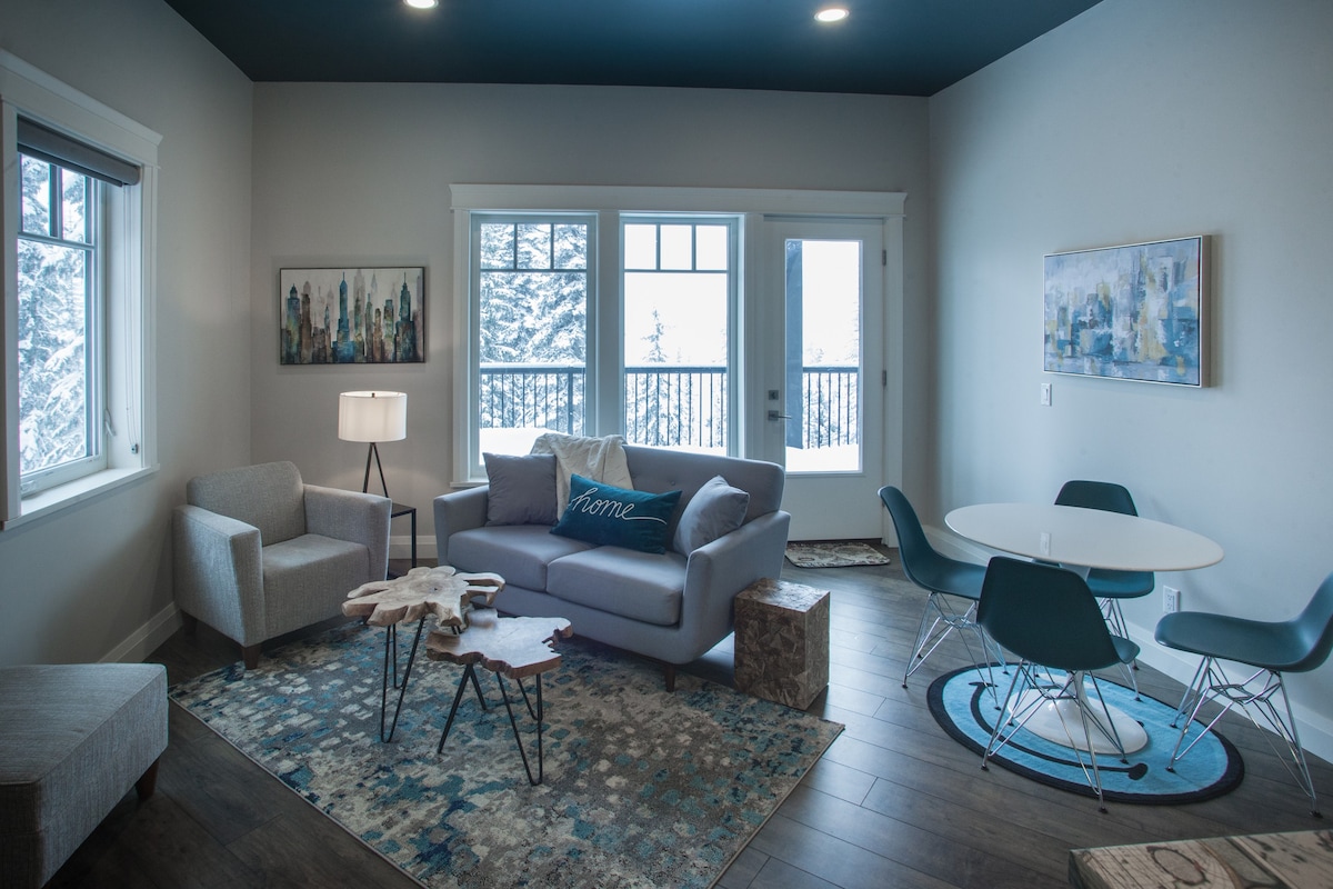 Aura Suite At Silver Star | ski in & ski out