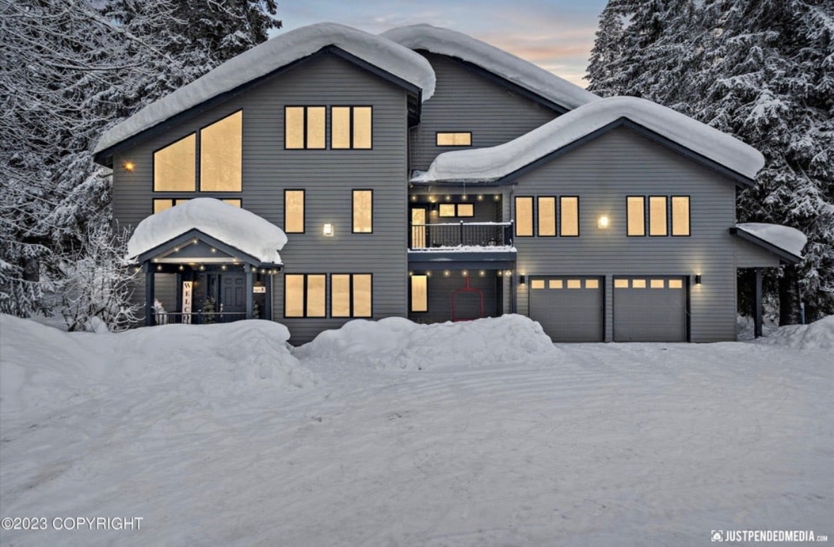 Double Diamond Chalet- Girdwood 4 Bedroom Stunner