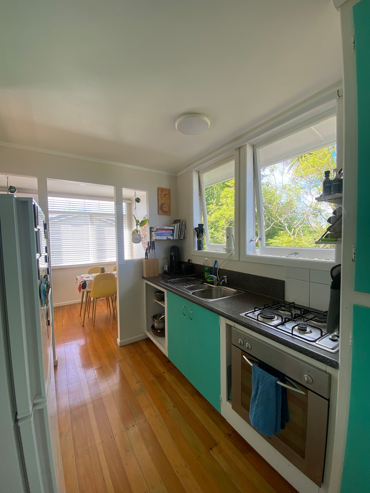 Colourful cottage in the heart of the Kaipara!