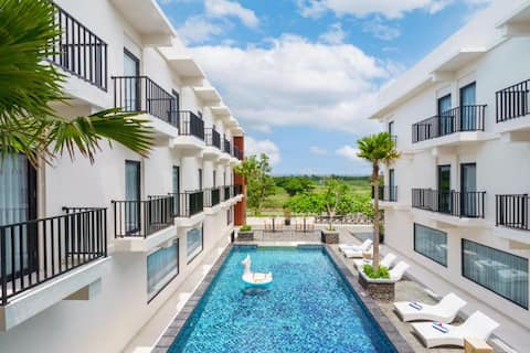 Bypass BIL Airport Lombok 7Deluxe Breakfast Pool