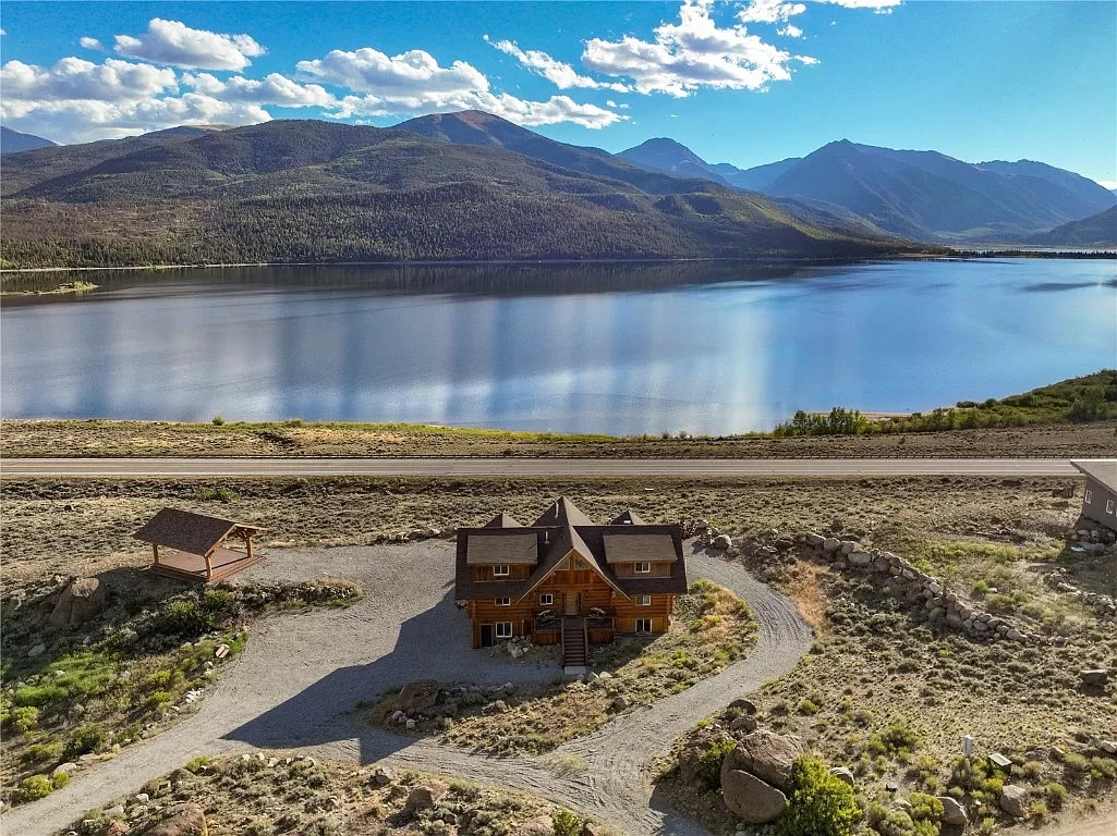 4卧室豪华小木屋，可欣赏山景