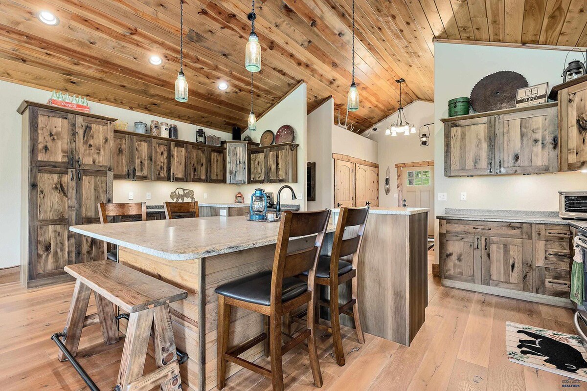 Rustic Black Hills Getaway