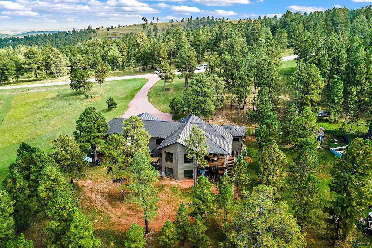 Rustic Black Hills Getaway