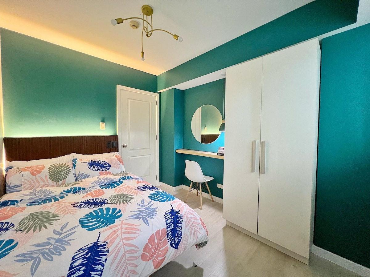 2 Bedroom Lovely Beach View Suite in Azure