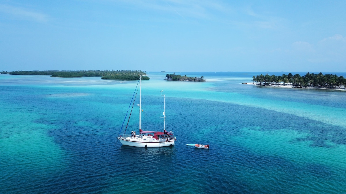 Exclusive sailboat for 2 people all inclusive