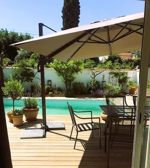 Superb charming authentic swimming pool wifi house