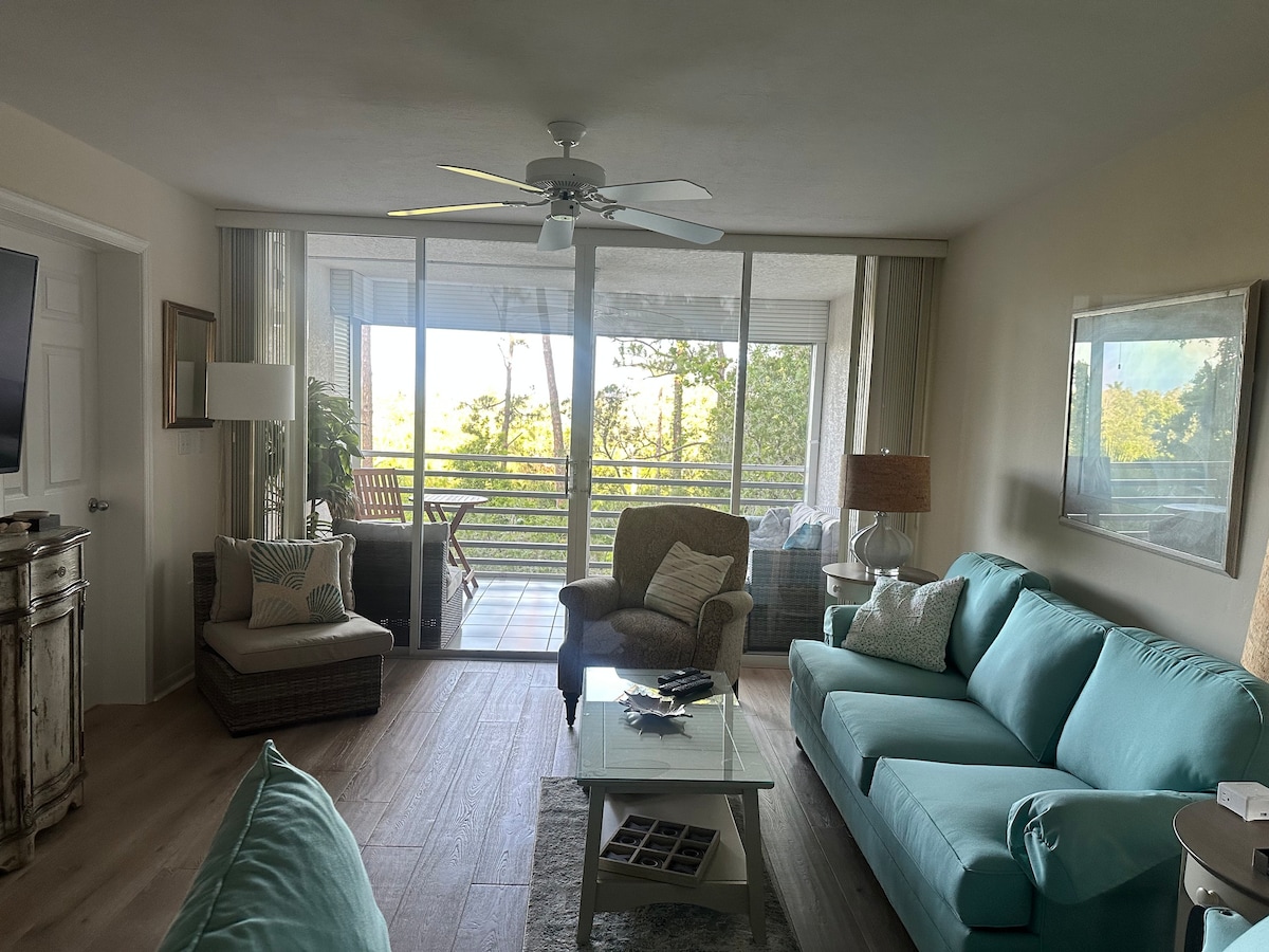 Sunset Haven: Condo in Naples