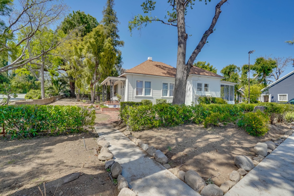 A Exquisite Vintage Rare Historical Ranch House!