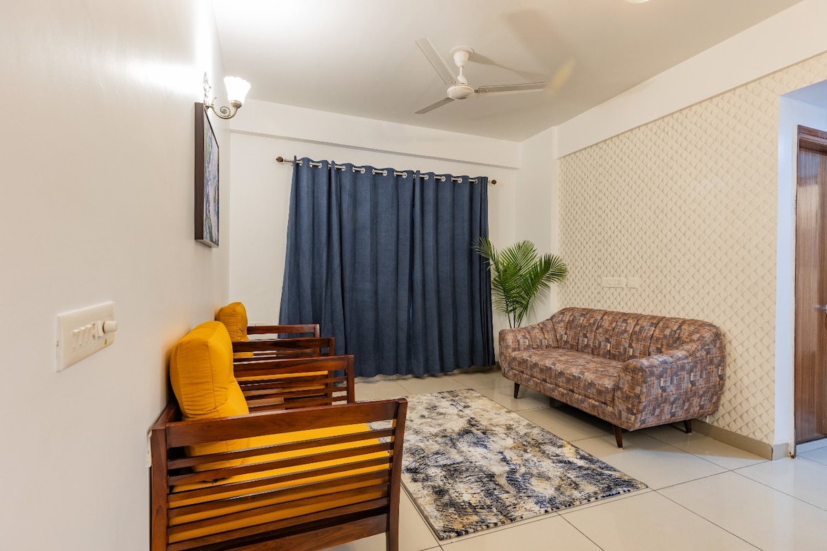 Cozynest ~ 1-Bedroom Luxe Studio in Dehradun