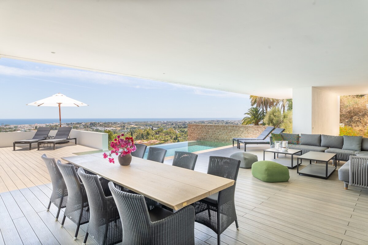 Ocean View Villa In La Quinta, Cinema Room