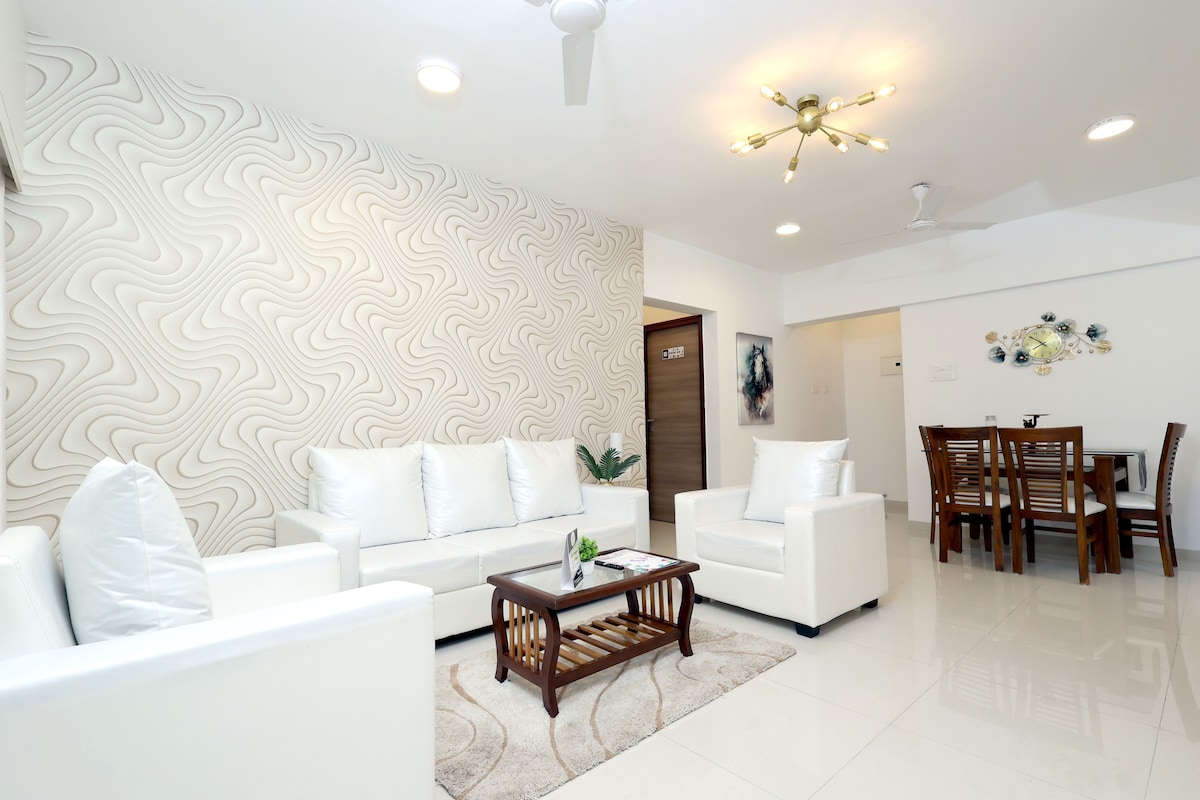 3 BHK near Mumbai Airport -  Business Traveler