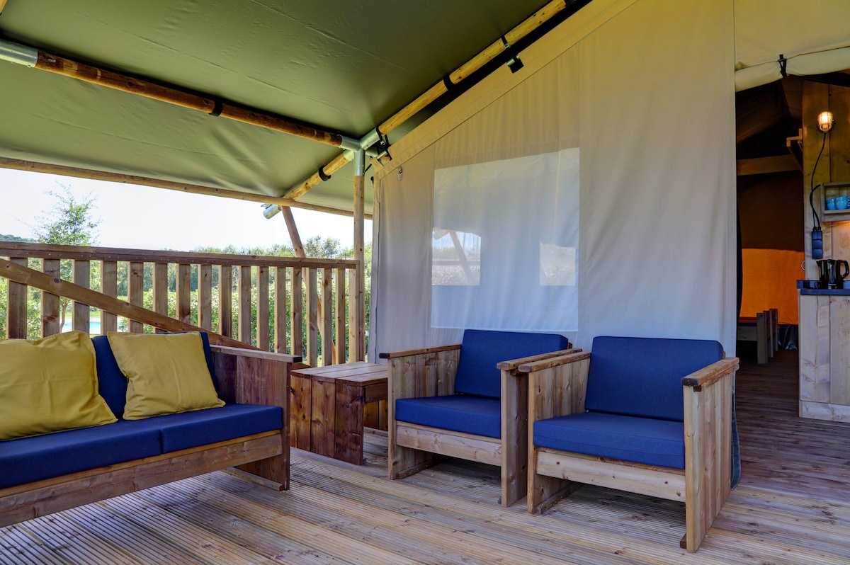 Domaine la Barbe-Safari tent 6p + private sanitary
