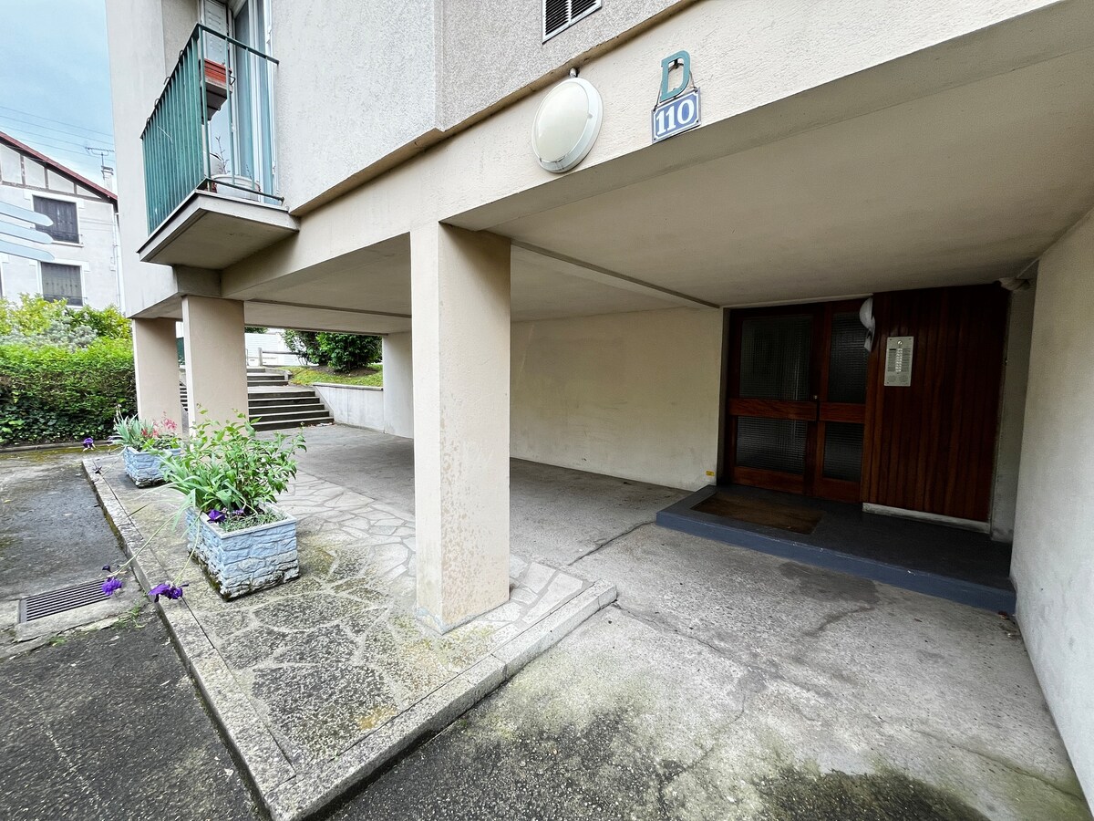 Appartement Moderne à Eaubonne, Proche Gare