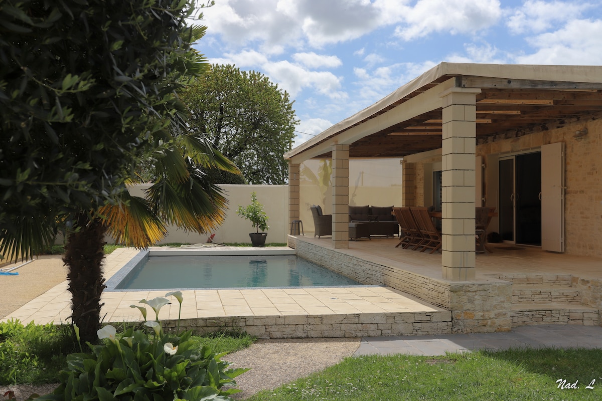 maison  4 pers, 2ch, piscine