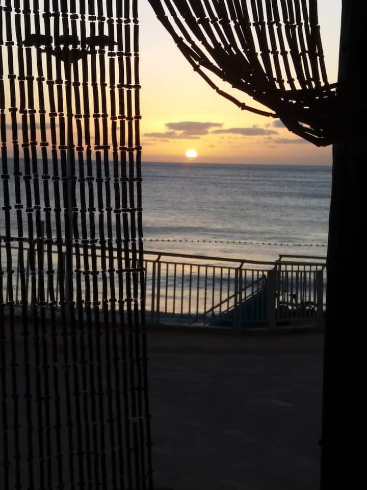 Casa cueva primera línea playa