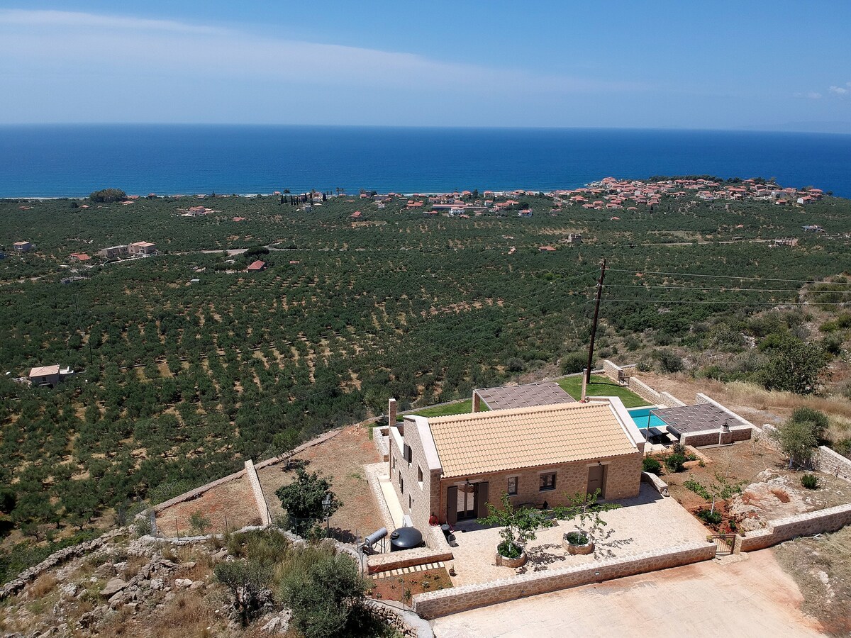Kika Residences Villa Embracing Exquisite Views