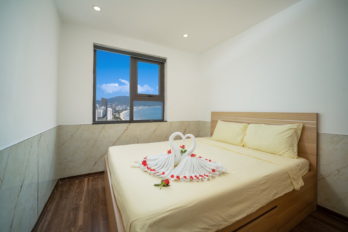 2卧室公寓< Muong Thanh Luxury > My Khe St海滩景观
