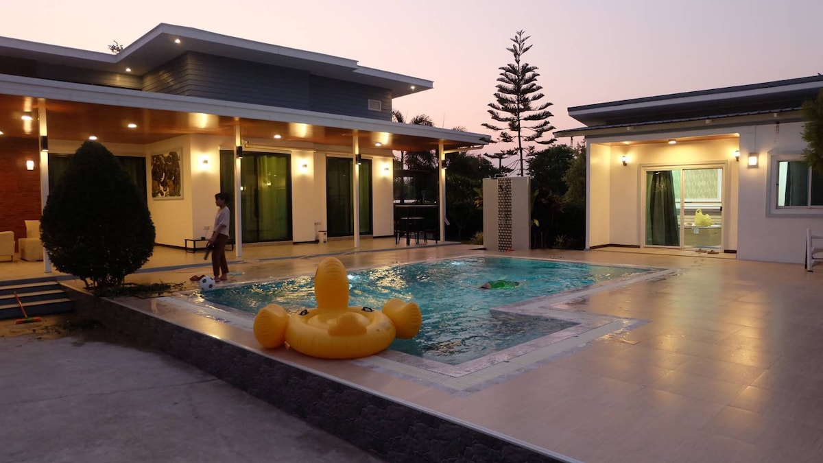 Hill Side Pool Villa Buriram