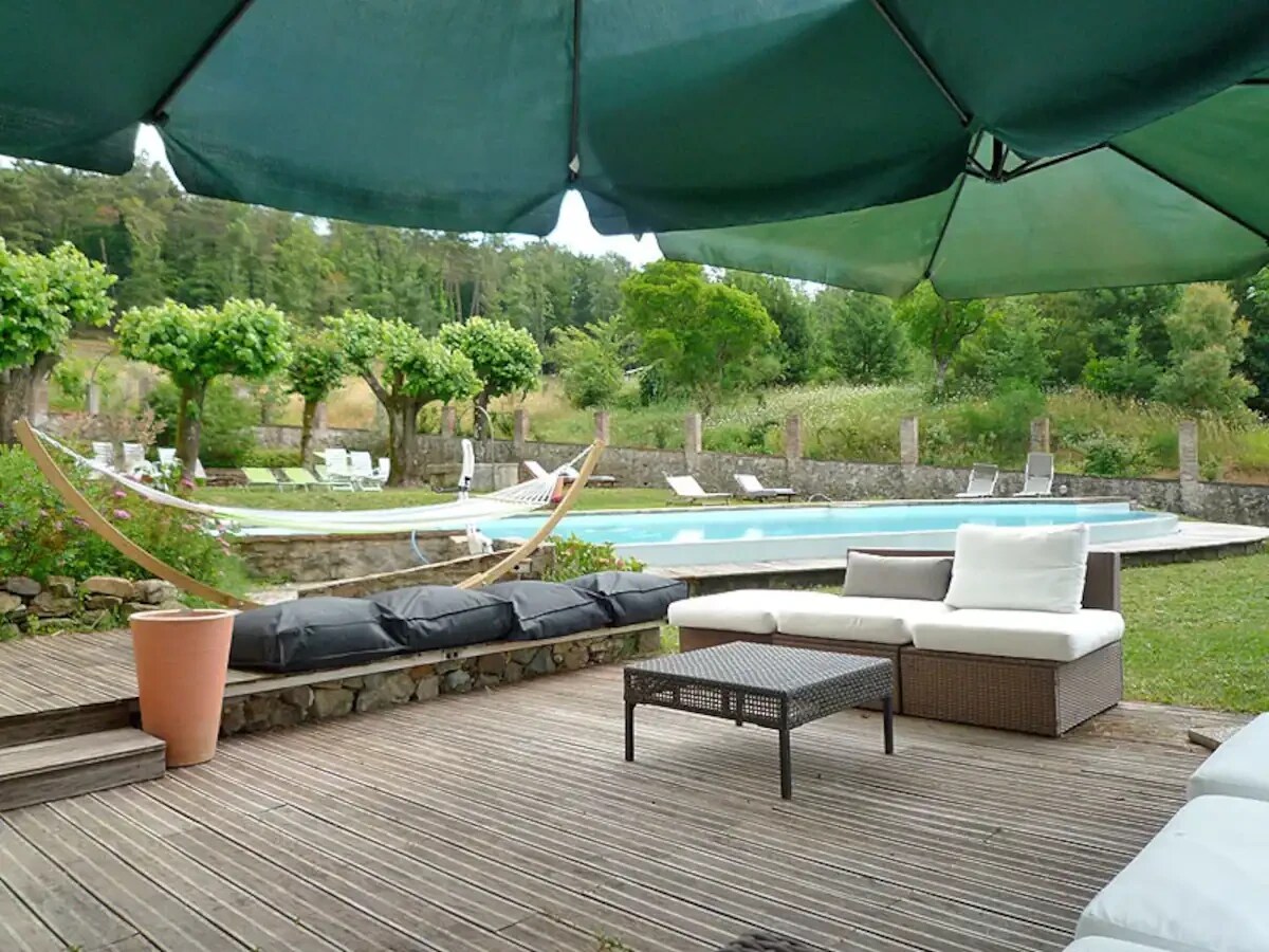Luxury Villa with Pool, Jacuzzi and Sauna near Sea