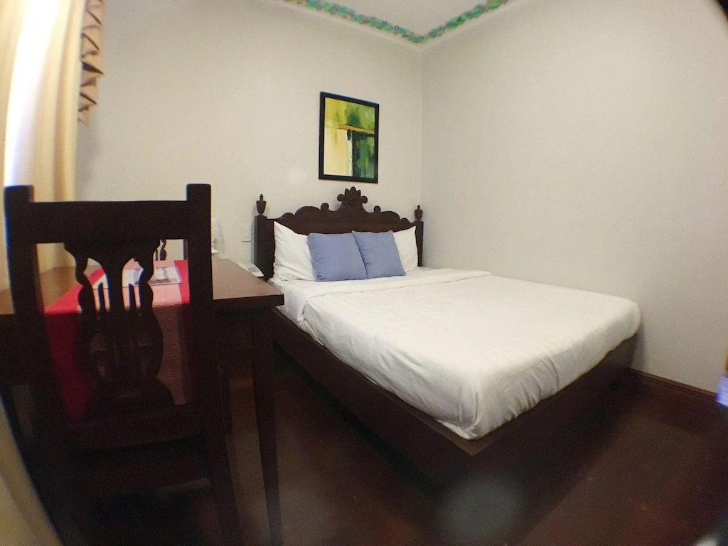 Comfy Single Room With AC @ NSCC Hotel Vigan