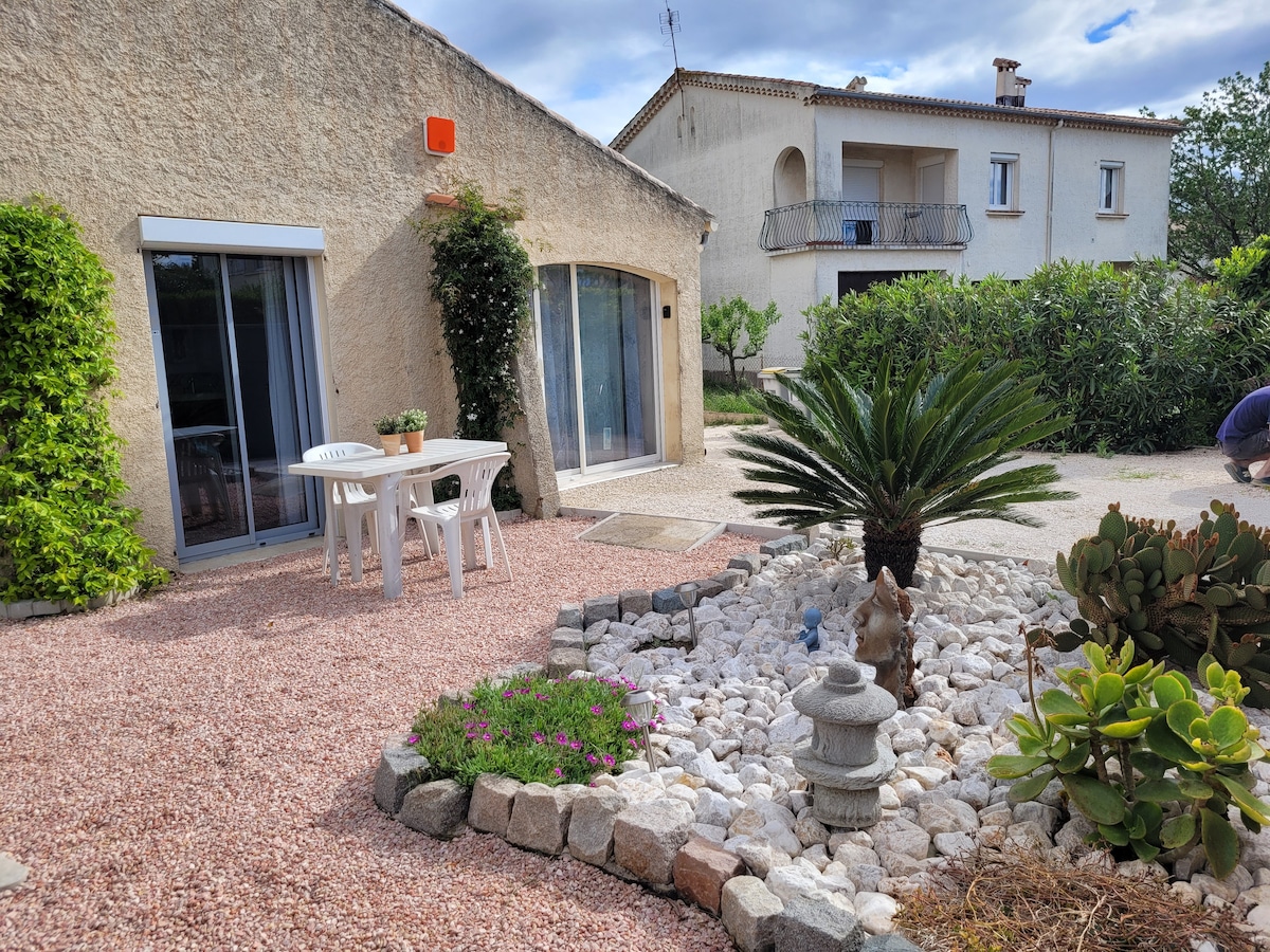 15mn du Cap d'Agde appart entre mer et garrigue