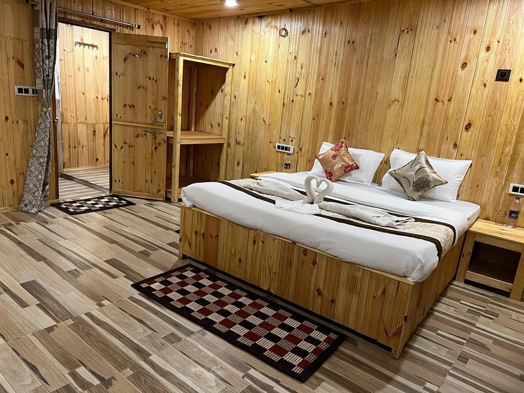 Village Camp Pench Wooden Room