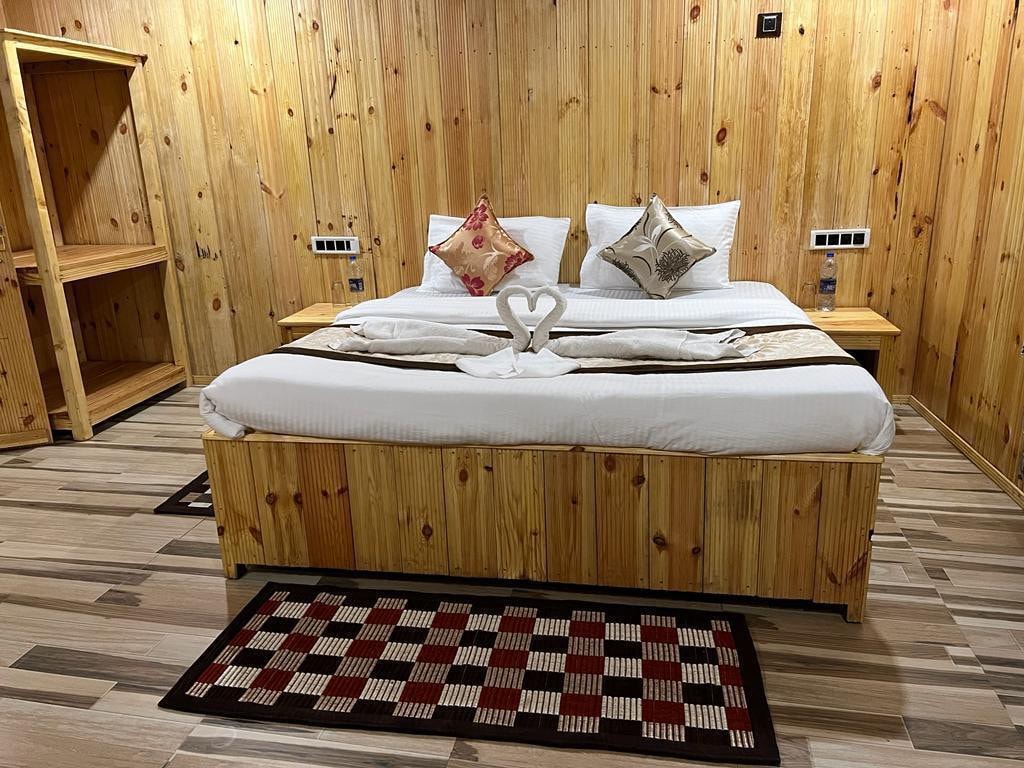 Village Camp Pench Wooden Room