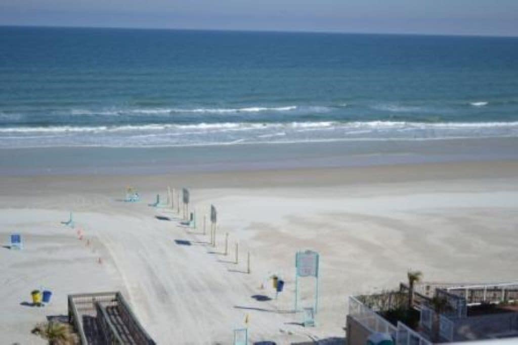 Beach Condo in Daytona Beach Shores