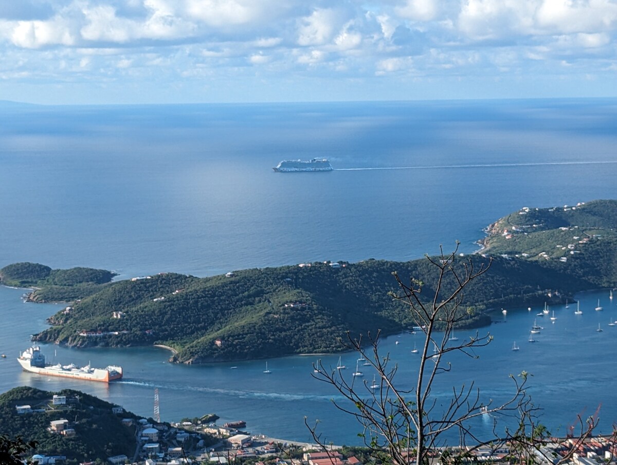 Majestic harbor & island views-21 Mtn Top 2bd/1ba