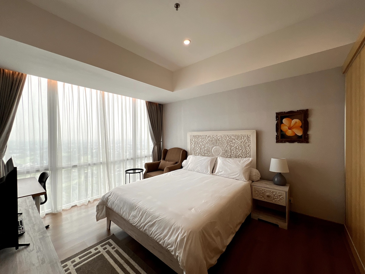 Cozy Golf View Studio at Lippo Karawaci